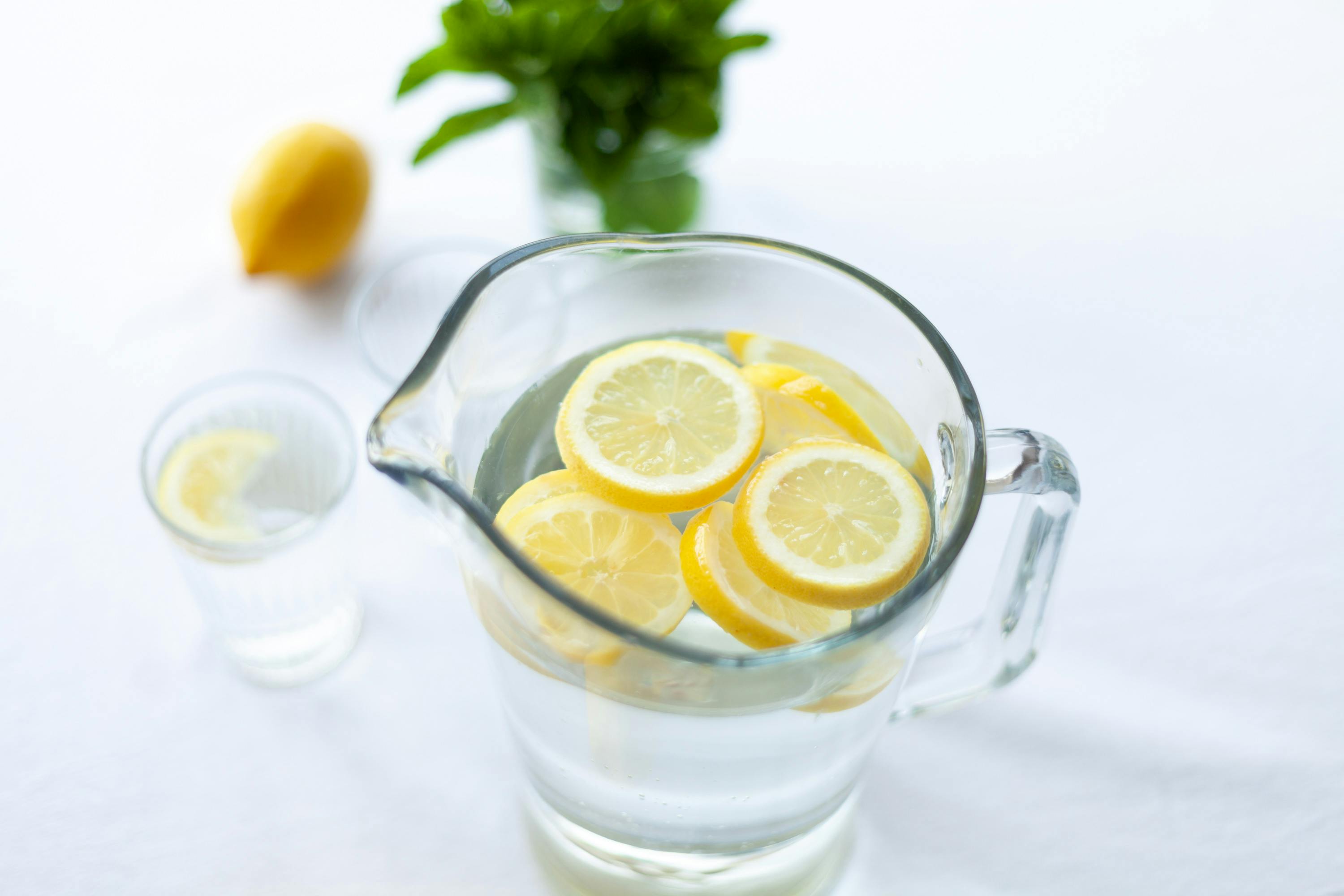 Lemon water help in detox and skin Glowing 